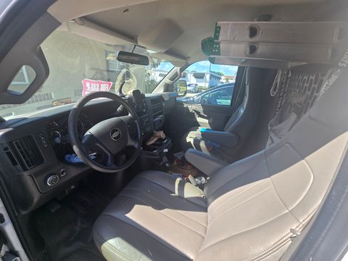 Used 2020 Chevrolet Express 2500 image 9