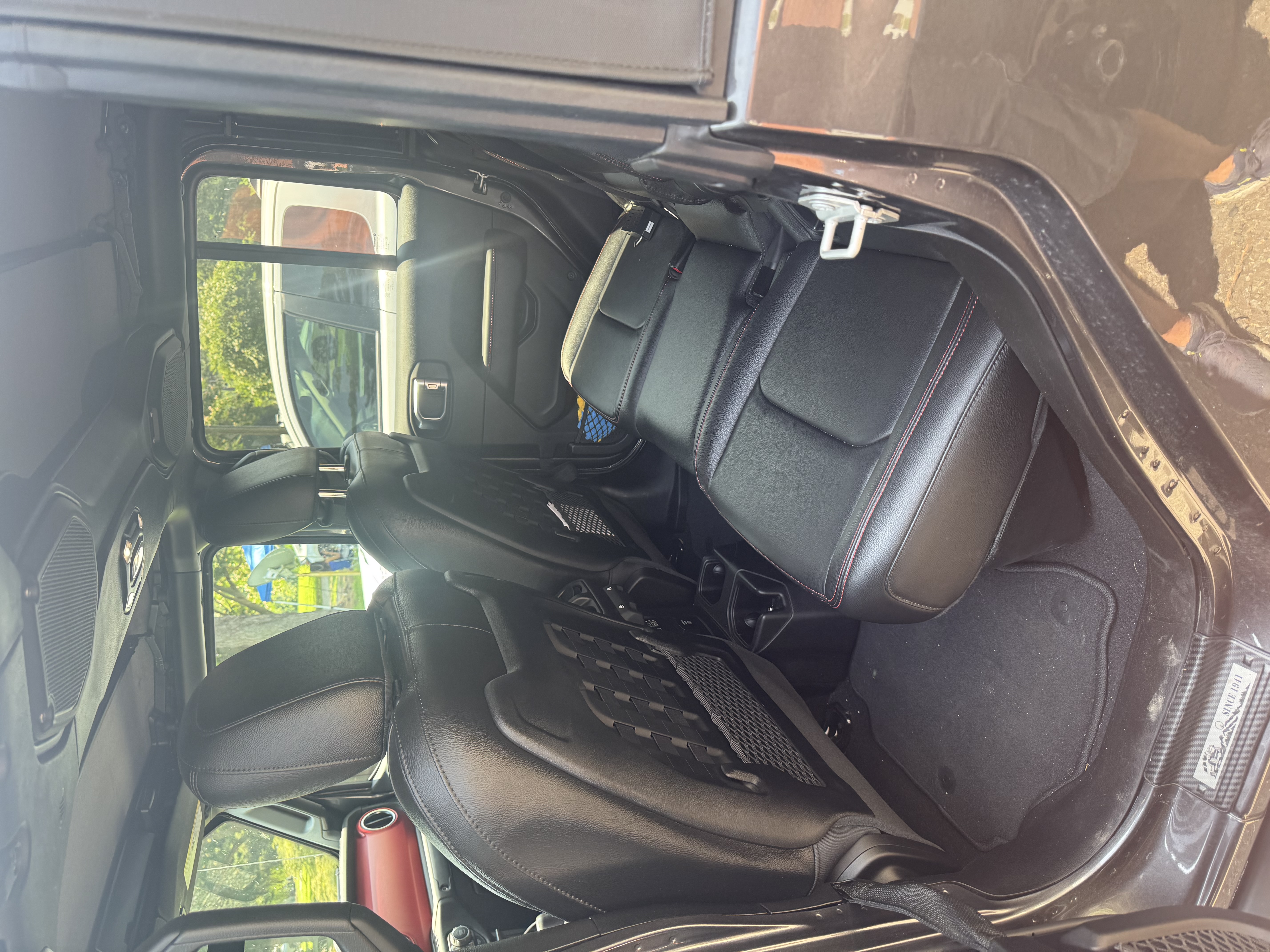 Used 2023 Jeep Gladiator Rubicon w/ LED Lighting Group AWD/4WD image 27