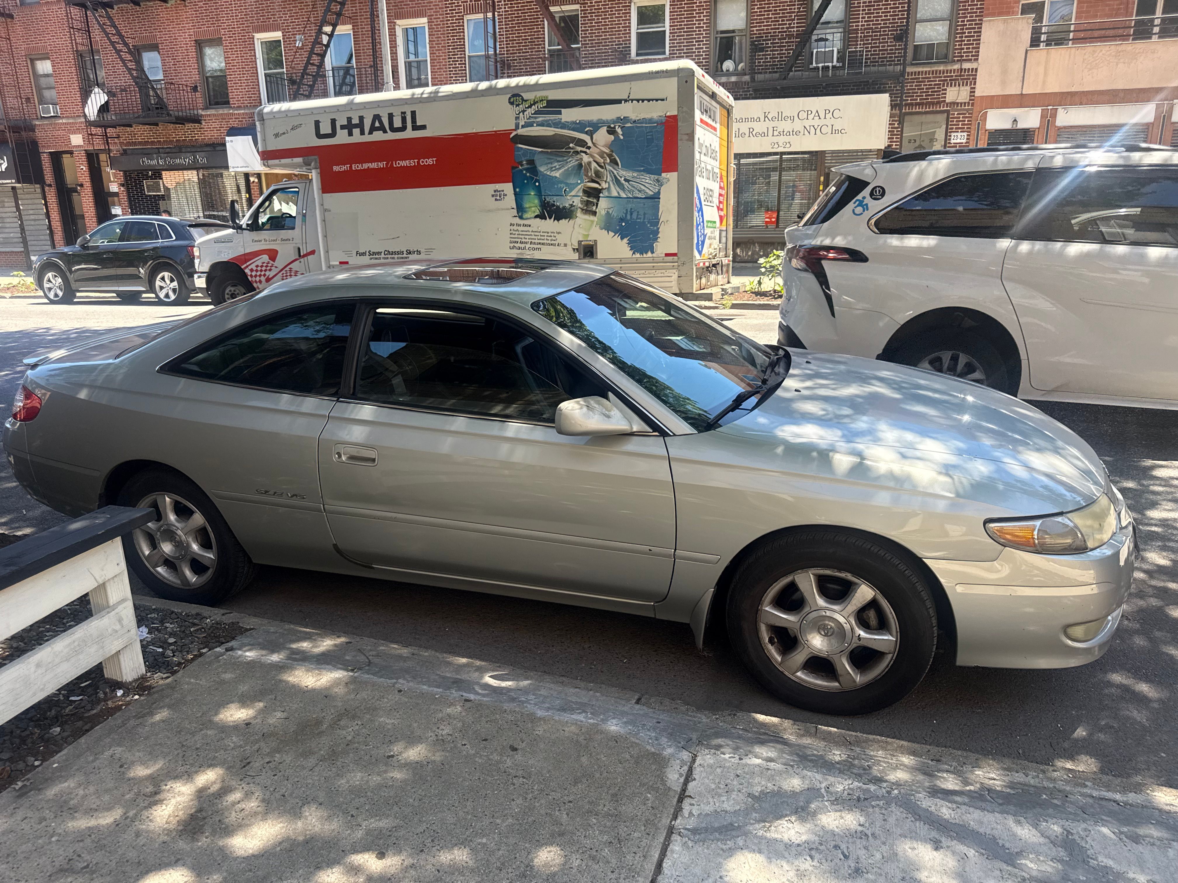 Used 2002 Toyota Solara SLE FWD image 2