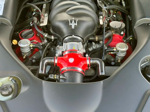 Used 2009 Maserati GranTurismo S RWD image 5