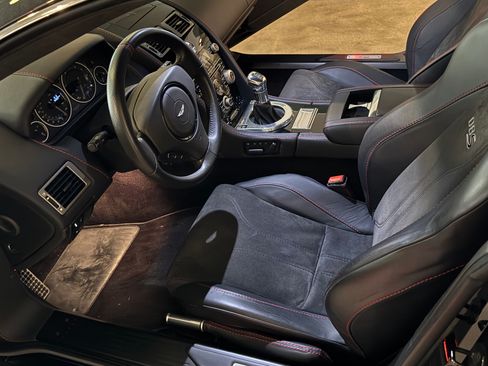 Used 2009 Aston Martin DBS Coupe image 11