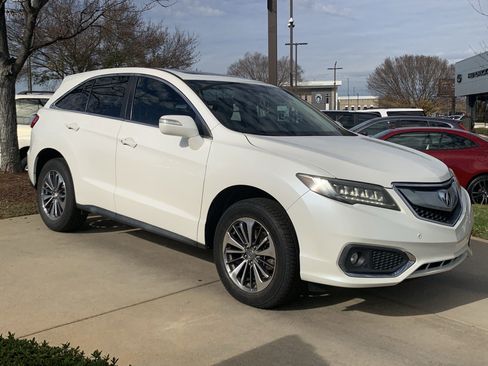 Used 2018 Acura RDX Sport Utility 4D image 2