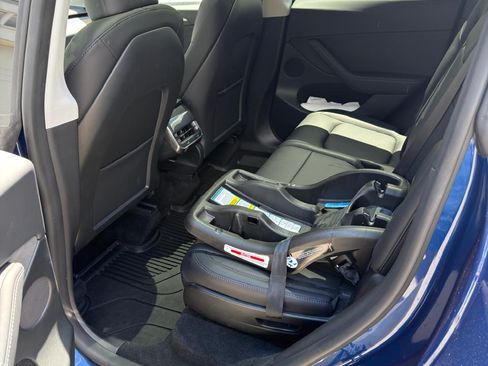 Used 2024 Tesla Model Y Long Range AWD/4WD image 4