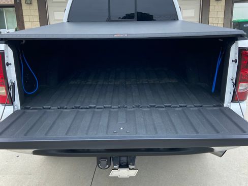 Used 2005 Chevrolet Silverado 2500 LT w/ Heavy-Duty Power Package image 11