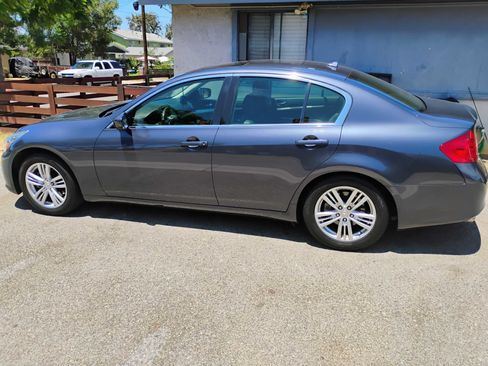 Used 2012 INFINITI G25 Journey RWD image 8