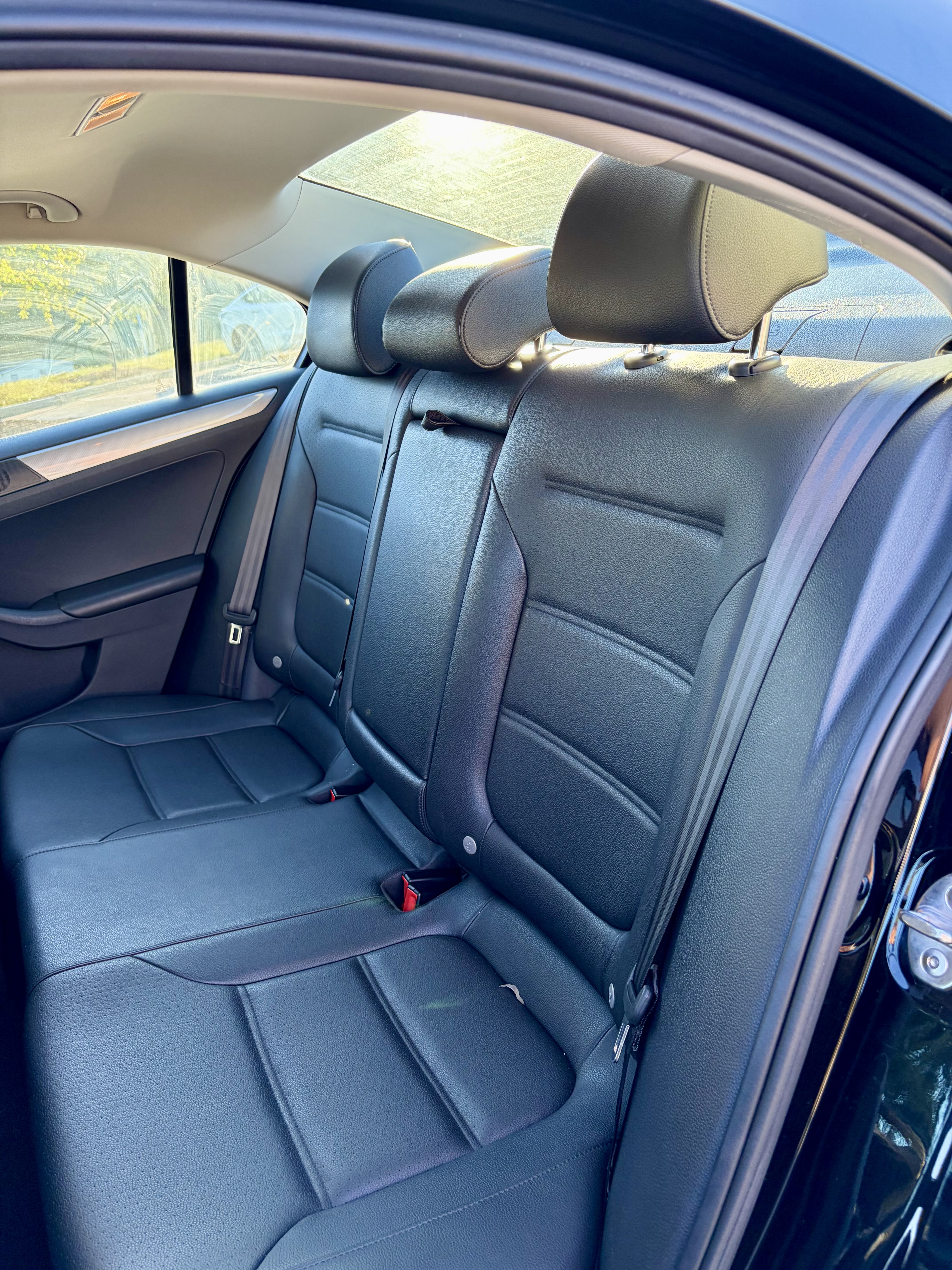 Used 2017 Volkswagen Jetta SE FWD image 16