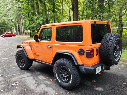 Used 2025 Jeep Wrangler Rubicon w/ Steel Bumper Group AWD/4WD image 4