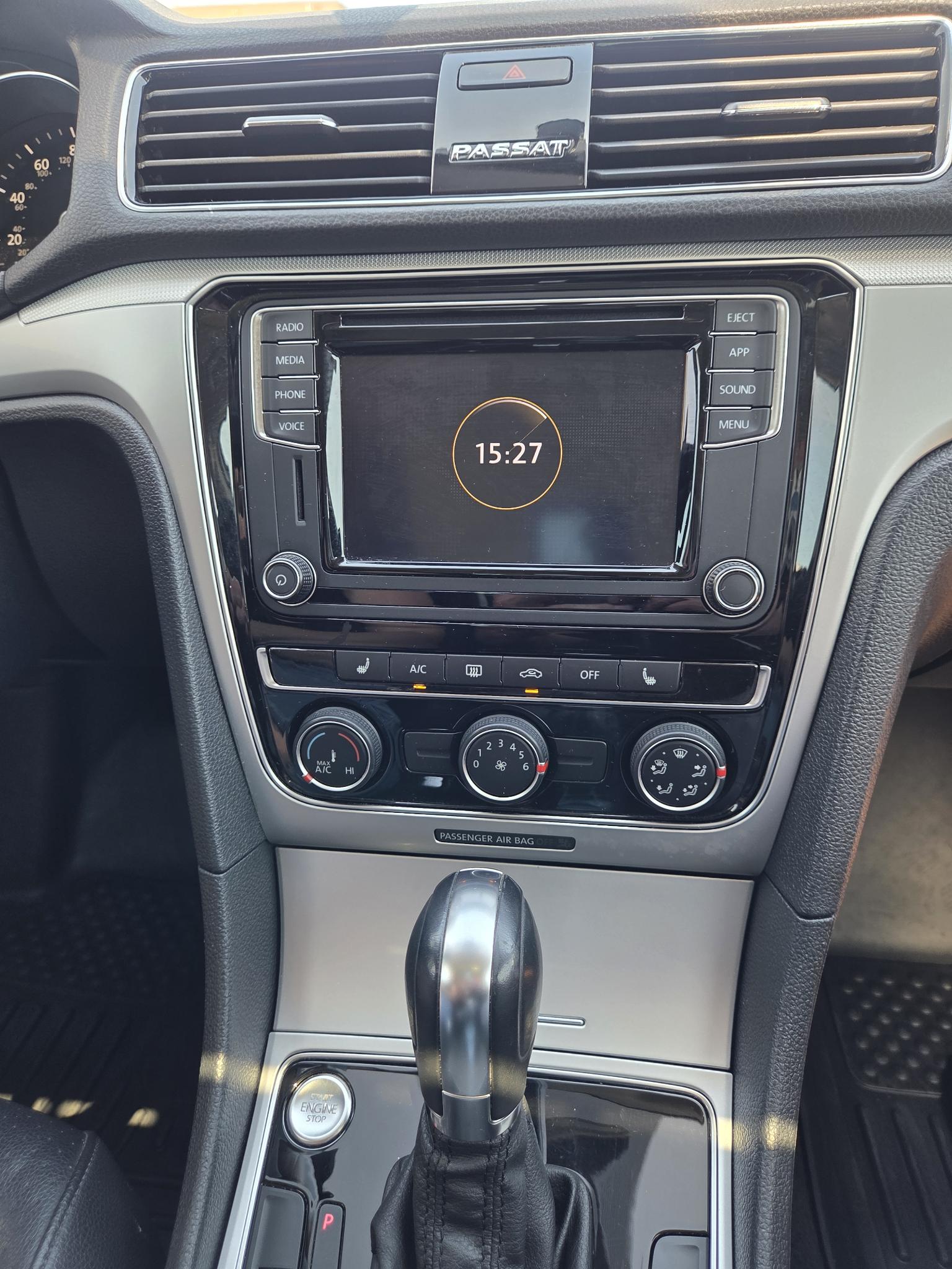 Used 2019 Volkswagen Passat 2.0T Wolfsburg FWD image 22