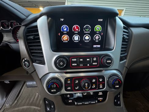 Used 2016 GMC Yukon XL SLT w/ Open Road Package AWD/4WD image 6