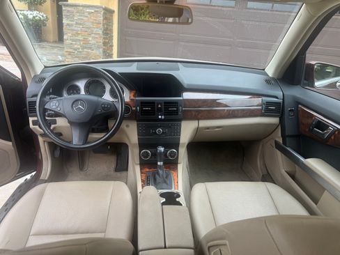 Used 2010 Mercedes-Benz GLK 350 4MATIC image 8