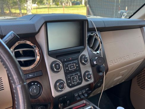 Used 2016 Ford F350 Lariat w/ Lariat Ultimate Package AWD/4WD image 8