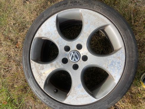 Used 2009 Volkswagen GTI 4-Door image 13