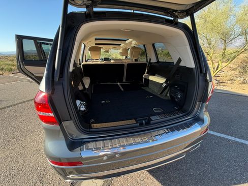 Used 2018 Mercedes-Benz GLS 450 4MATIC image 13