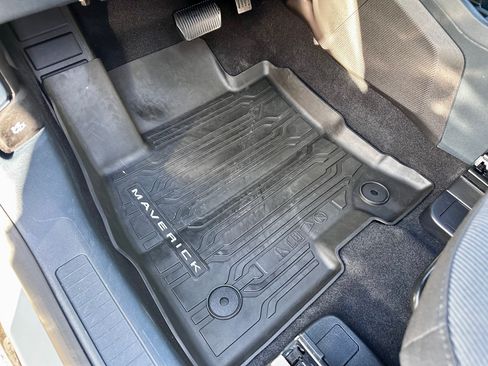 Used 2024 Ford Maverick XL image 12