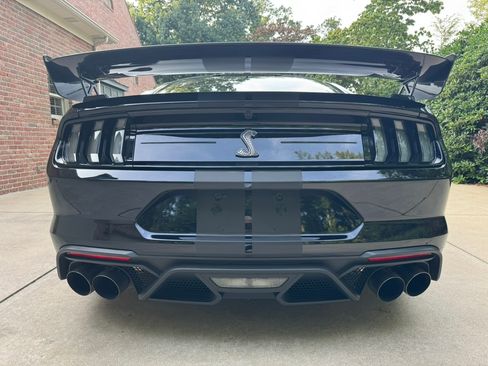 Used 2022 Ford Mustang Shelby GT500 w/ Carbon Fiber Track Pack image 13