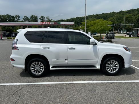 Used 2016 Lexus GX 460 w/ Premium Package AWD/4WD image 6