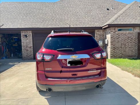 Used 2015 Chevrolet Traverse LTZ FWD image 4