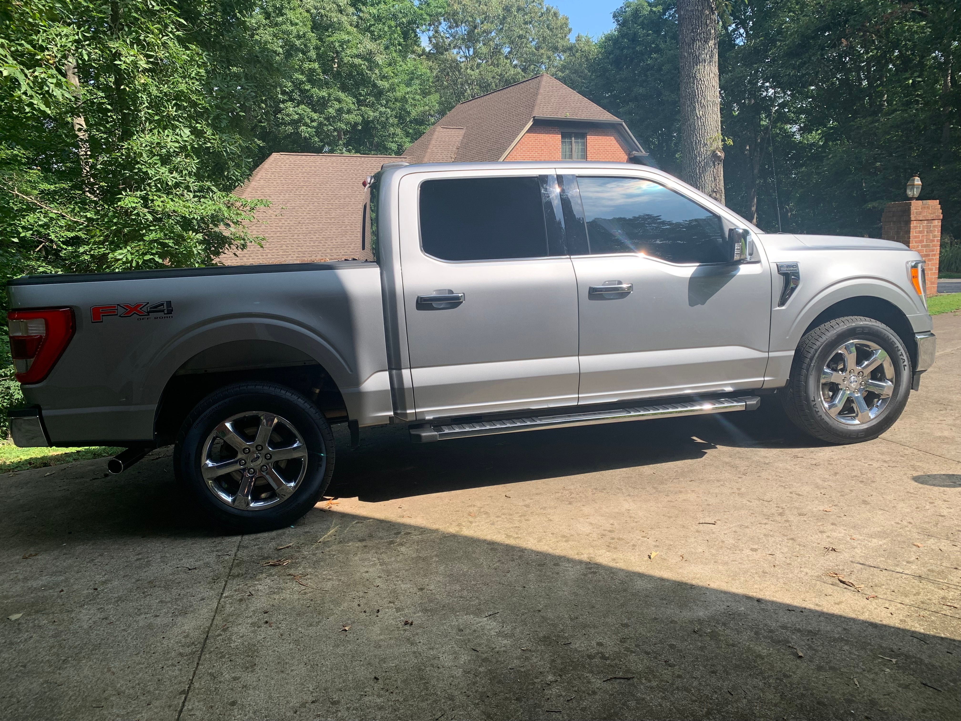 Used 2021 Ford F150 Lariat AWD/4WD image 2