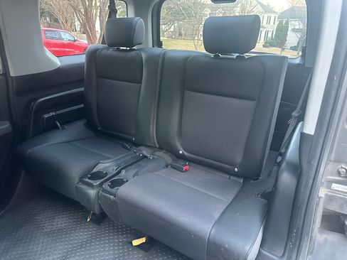 Used 2005 Honda Element EX image 11