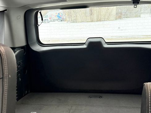 Used 2020 GMC Yukon Denali w/ Denali Ultimate Package image 9