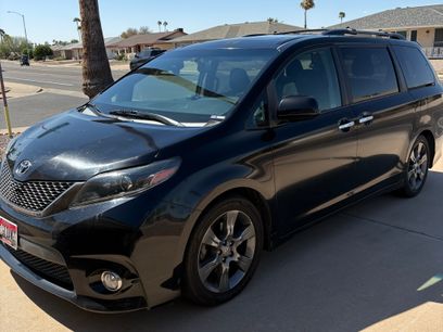 Used 2015 Toyota Sienna SE