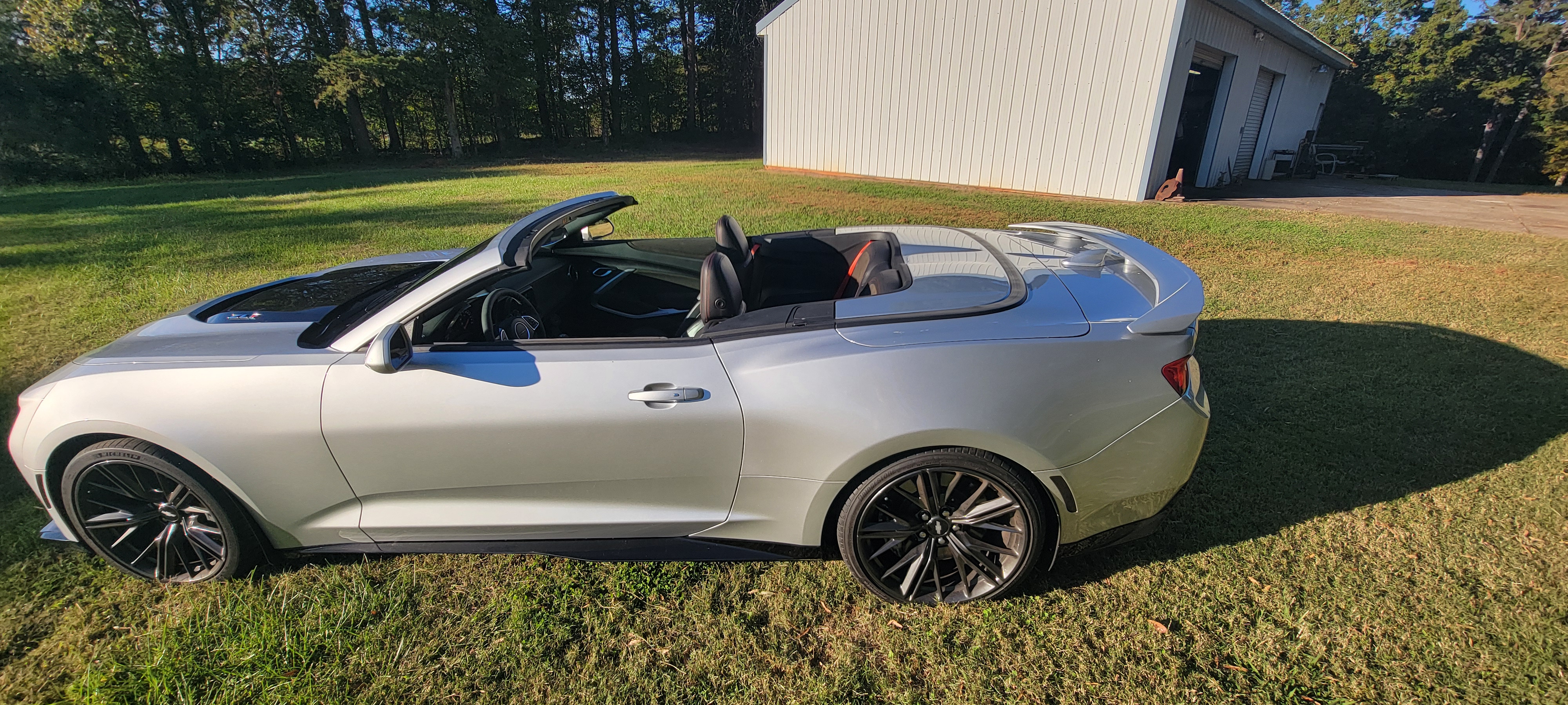 Used 2017 Chevrolet Camaro ZL1 RWD image 10