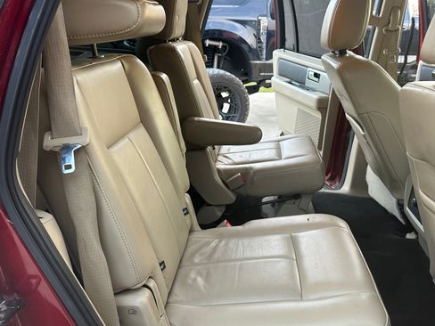 Used 2017 Ford Expedition XLT w/ Equipment Group 201A image 10
