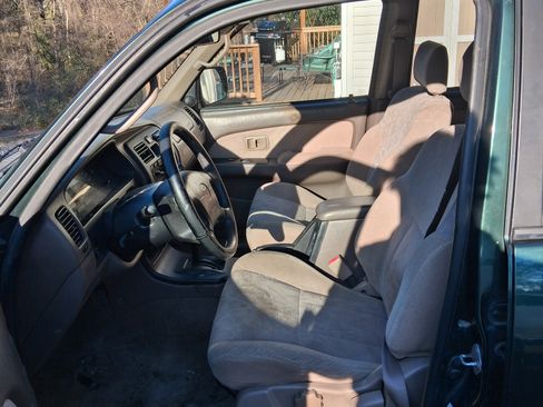 Used 1999 Toyota 4Runner SR5 image 9