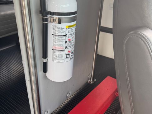 Used 2014 Chevrolet Express 4500 w/ Shuttle Bus Package image 10