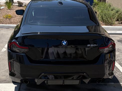 Used 2024 BMW 230i Coupe w/ M Sport Package RWD image 5