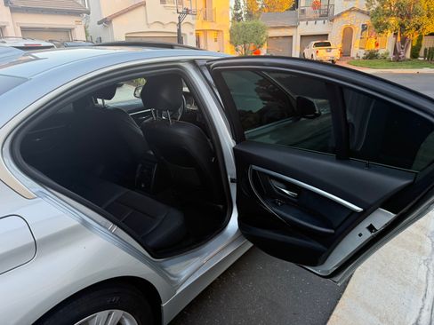 Used 2018 BMW 330e w/ Convenience Package image 6