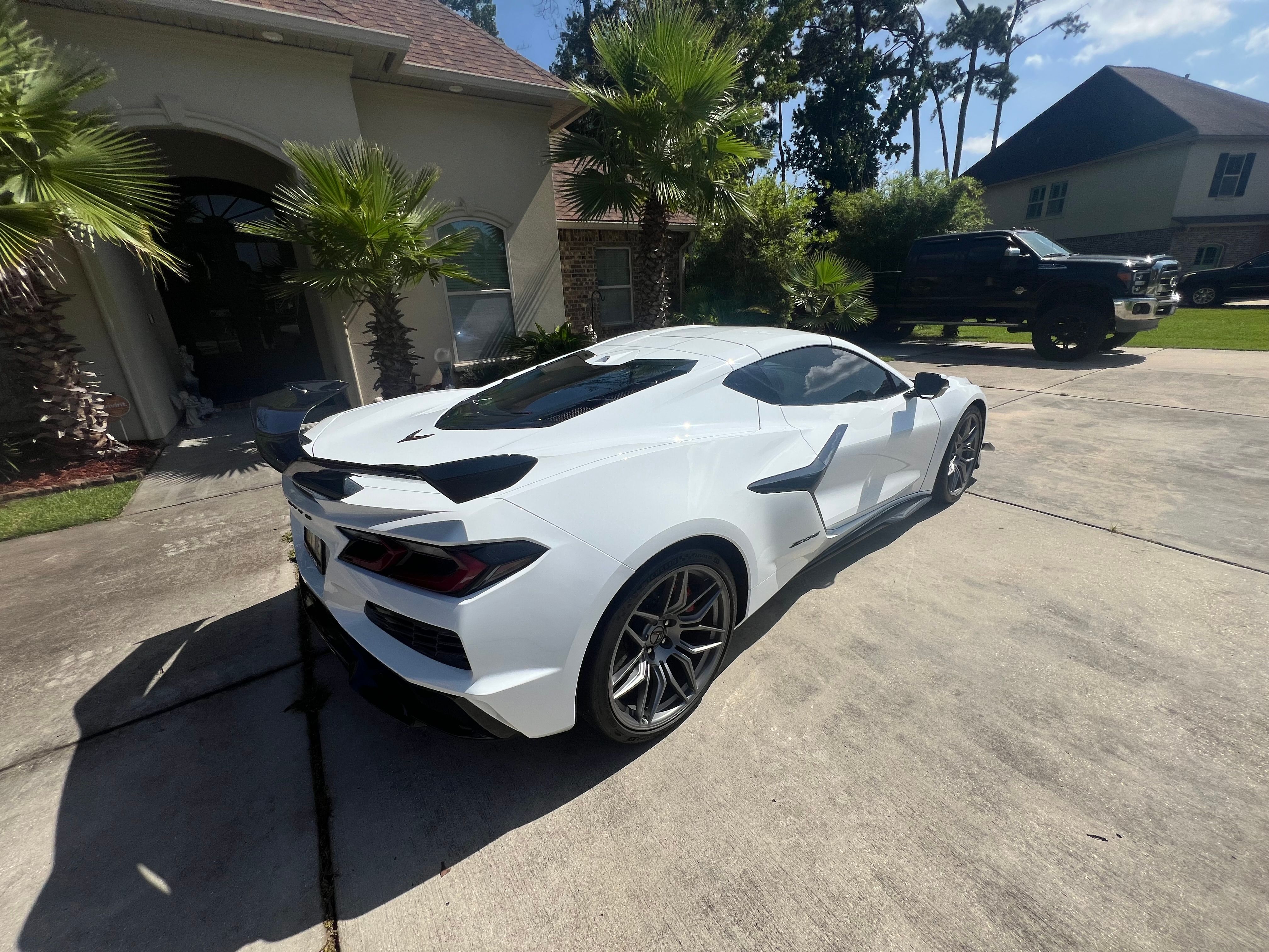 Used 2025 Chevrolet Corvette Z06 w/ Z07 Performance Package RWD image 25