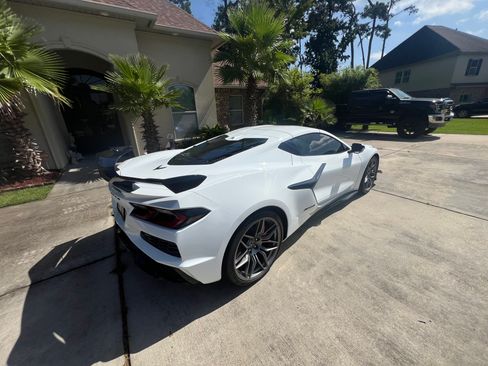Used 2025 Chevrolet Corvette Z06 w/ Z07 Performance Package RWD image 24