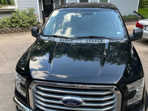 Used 2017 Ford F150 XLT w/ Equipment Group 302A Luxury RWD image 5