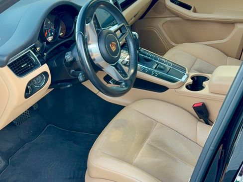 Used 2018 Porsche Macan Sport Edition image 22