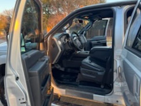 Used 2012 Ford F350 Lariat w/ Lariat Interior Pkg image 9