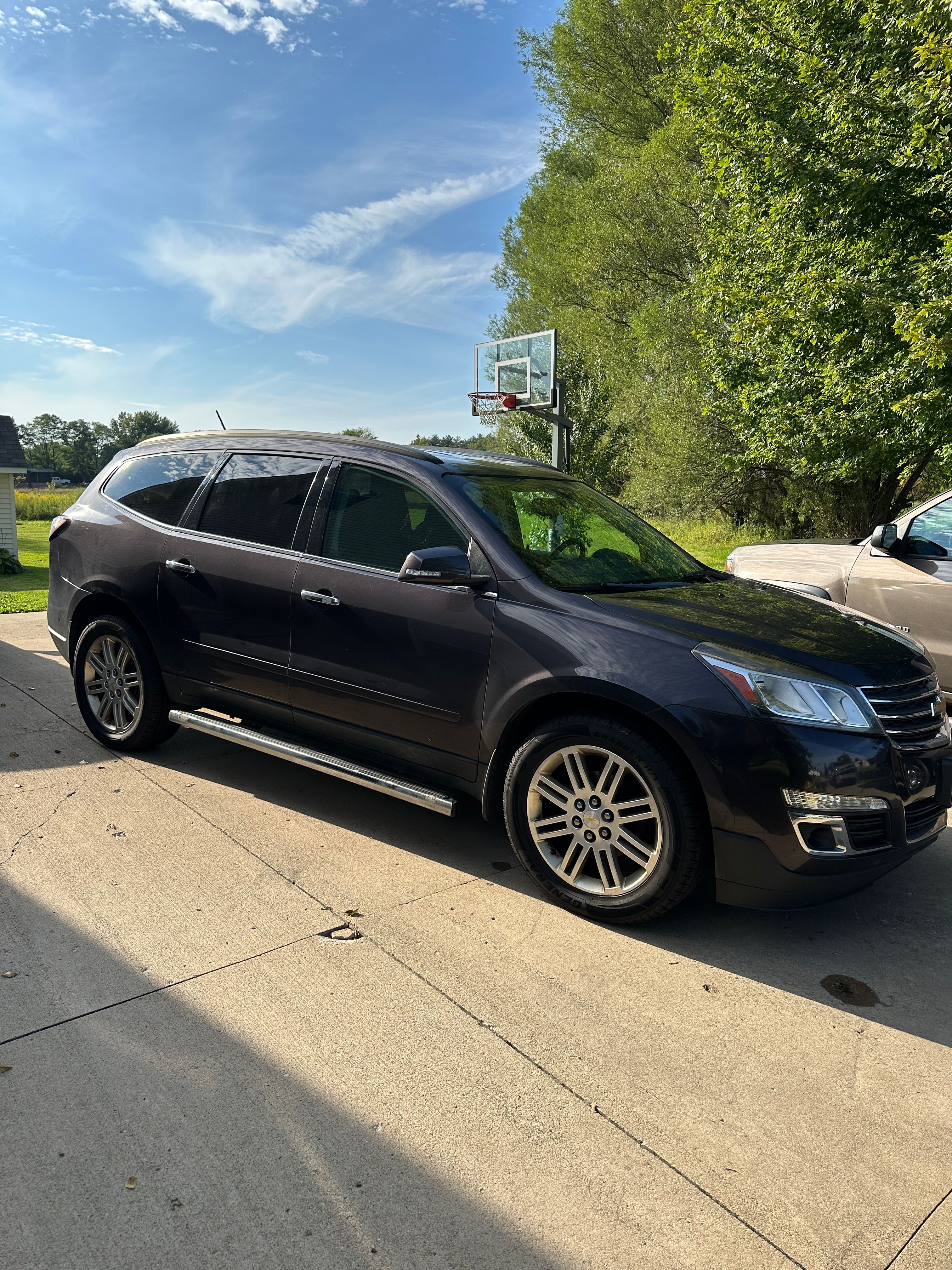 Used 2015 Chevrolet Traverse LT w/ Traveler's Package AWD/4WD image 1