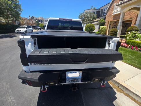 Used 2022 Chevrolet Silverado 2500 LTZ w/ LTZ Plus Package AWD/4WD image 6