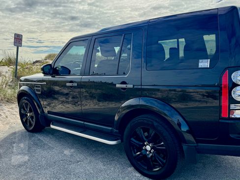 Used 2016 Land Rover LR4 HSE Silver Edition image 5