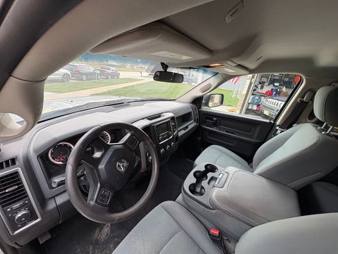 Used 2018 RAM 1500 Express w/ Express Value Package image 10