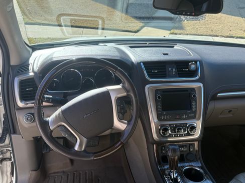 Used 2014 GMC Acadia Denali image 11