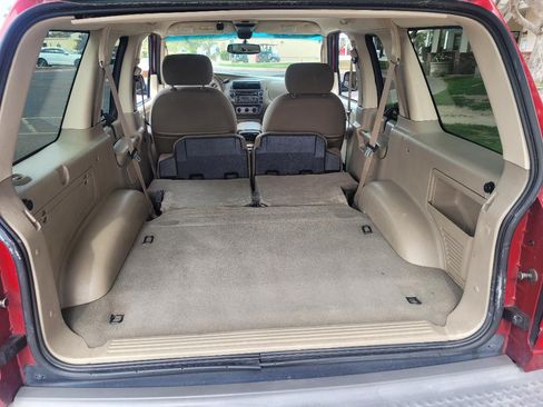 Used 2003 Ford Explorer image 6