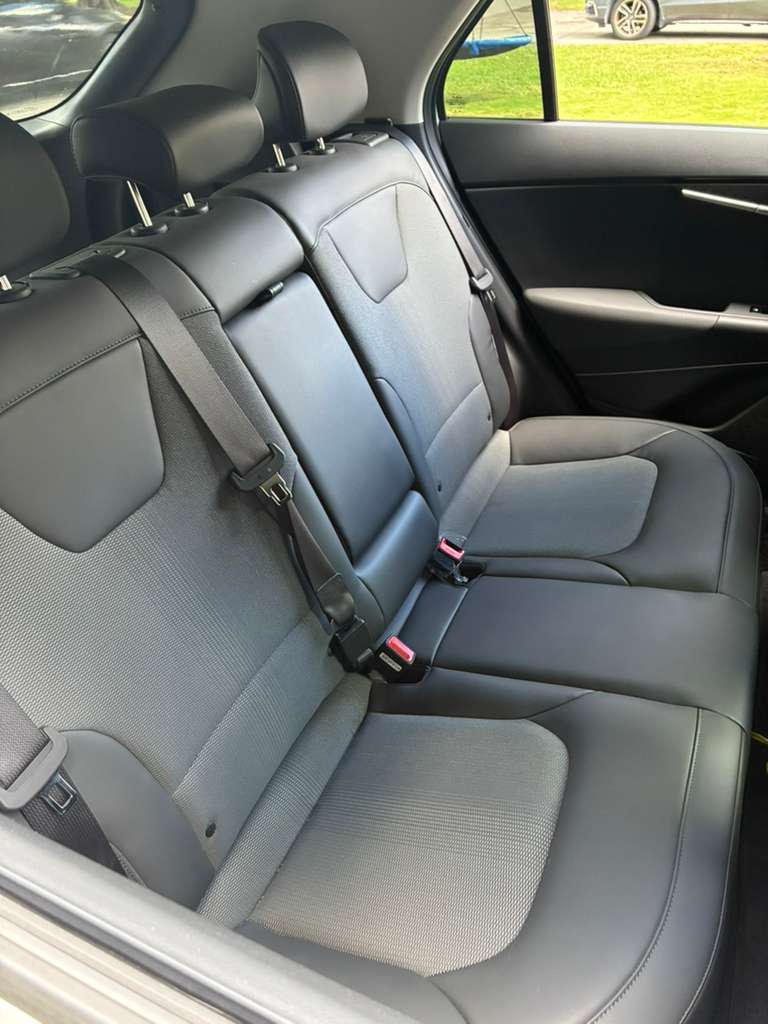 Used 2024 Kia Niro EX FWD image 5