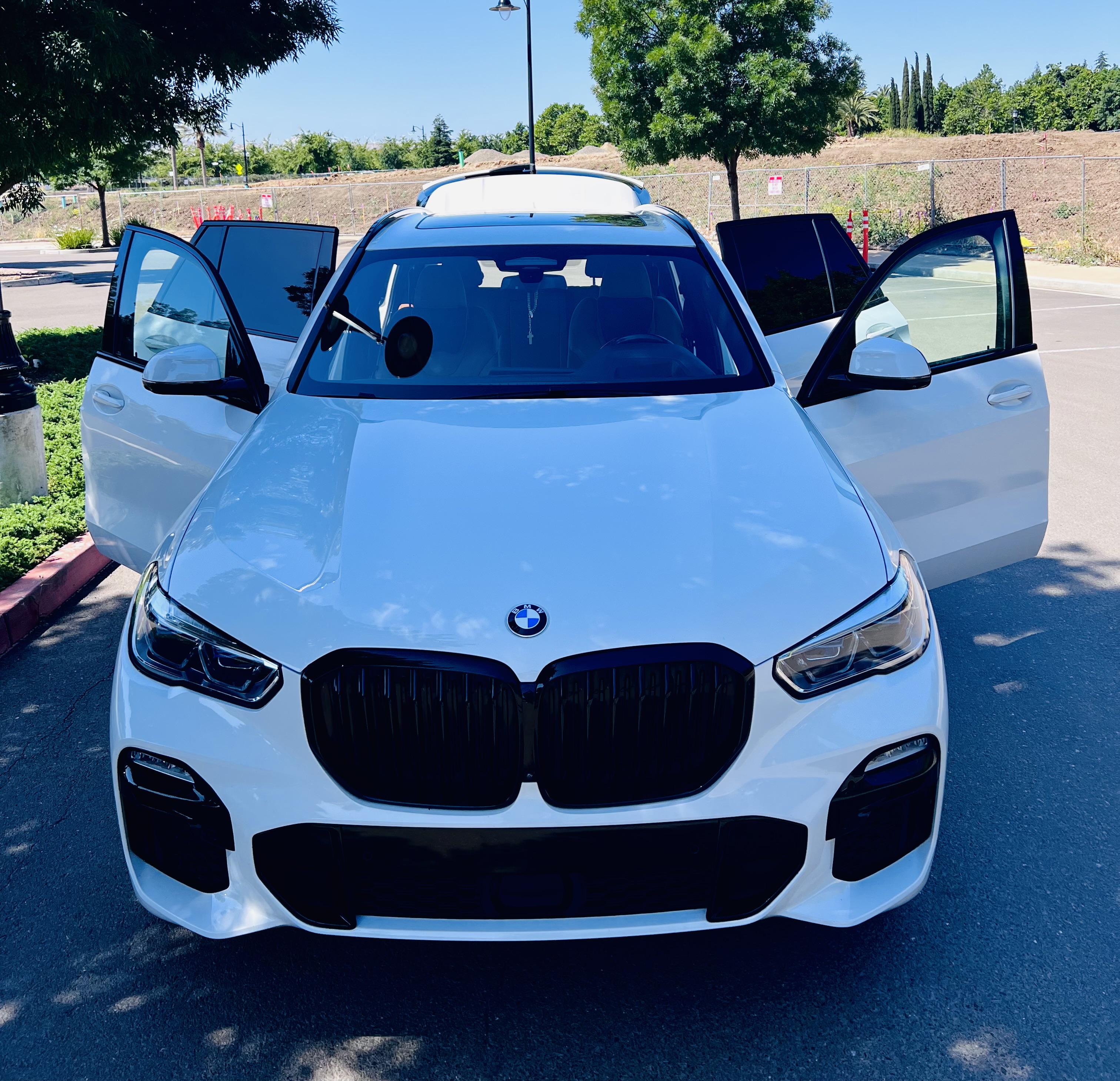 Used 2021 BMW X5 xDrive45e w/ M Sport Package AWD/4WD image 4