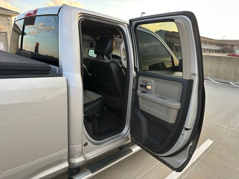 Used 2012 RAM 1500 Big Horn image 28