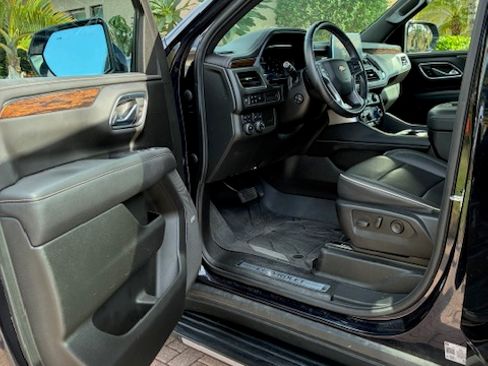 Used 2023 Chevrolet Tahoe Premier image 14