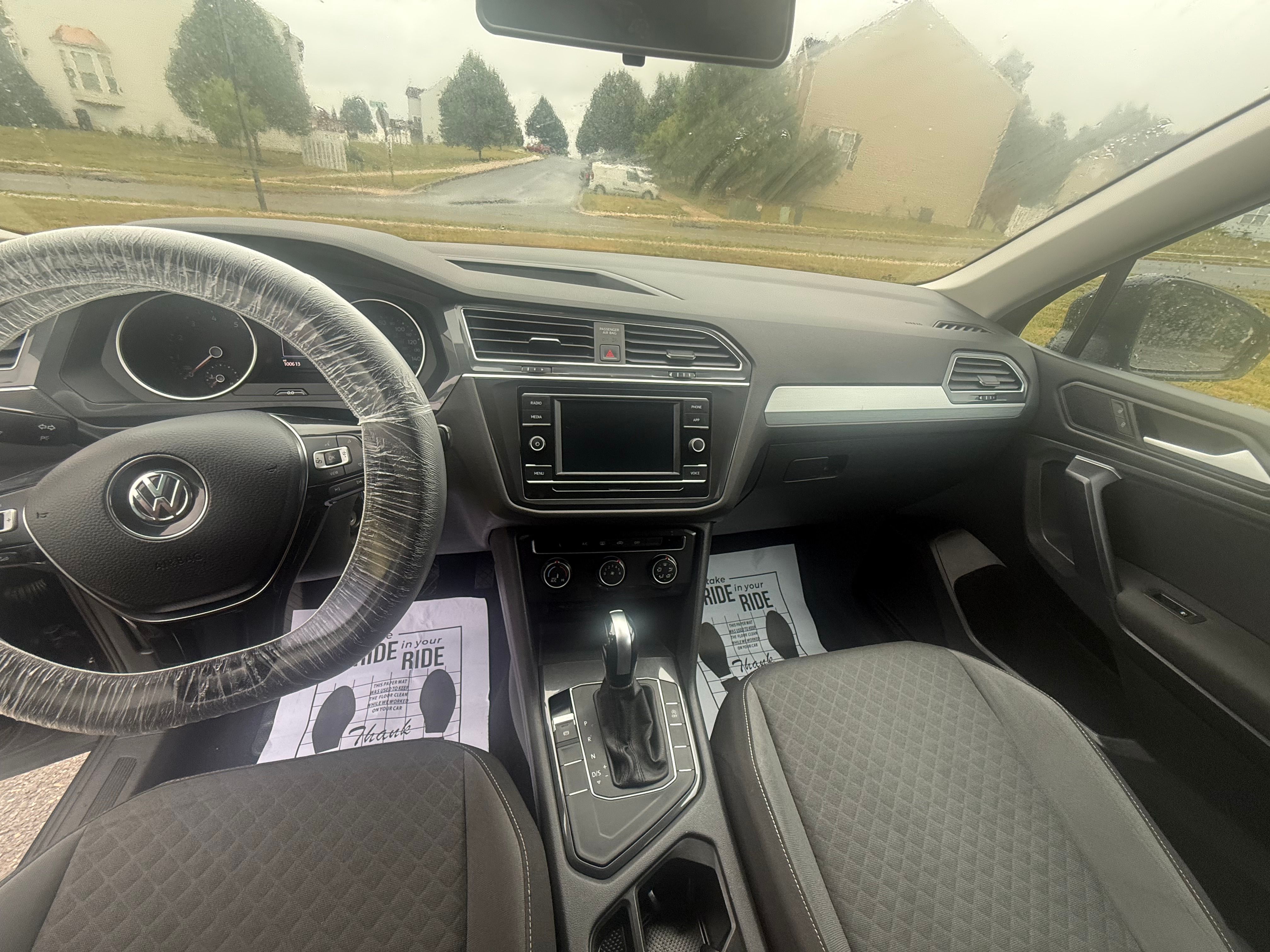 Used 2021 Volkswagen Tiguan S FWD image 9