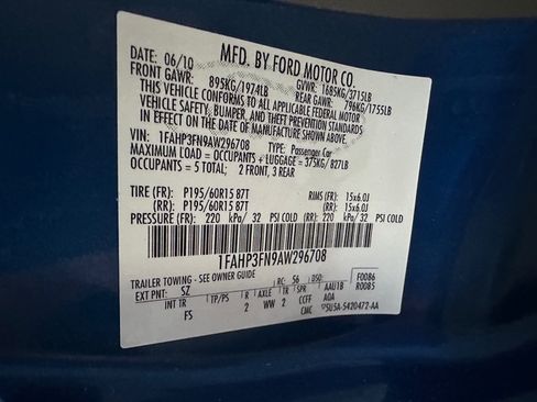 Used 2010 Ford Focus SE image 32