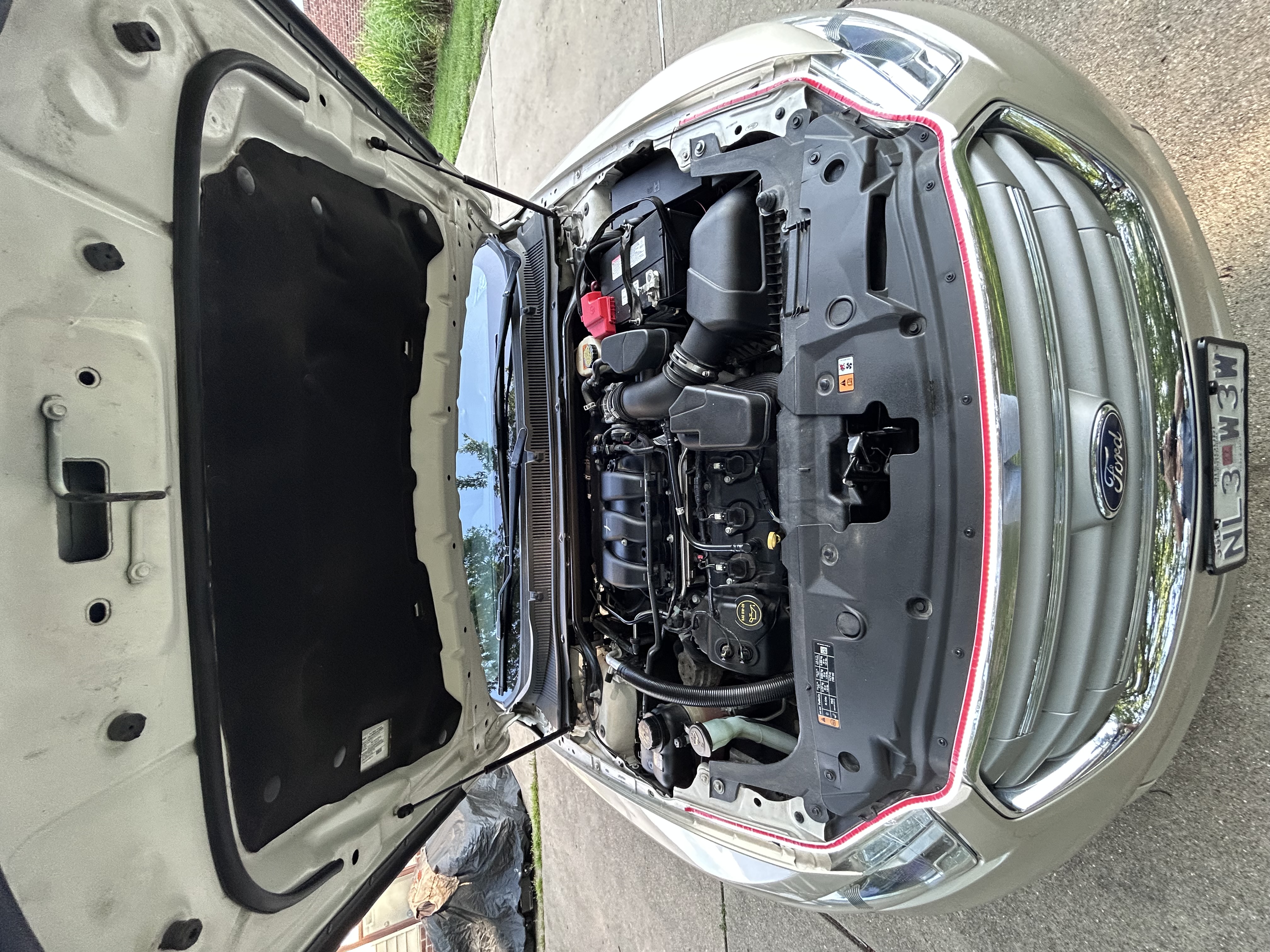 Used 2017 Ford Taurus SEL w/ Equipment Group 201A FWD image 8