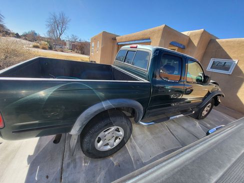 Used 2001 Toyota Tacoma PreRunner image 2